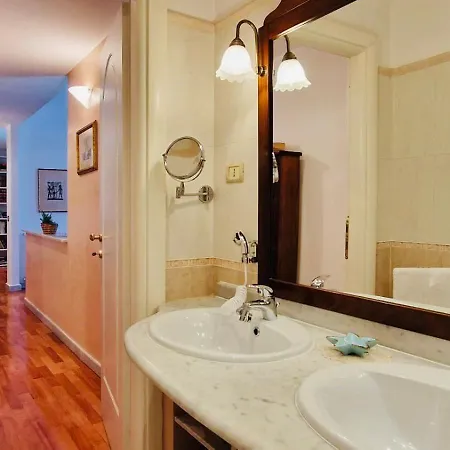 Apartament La Casa Di Geo Stazione 5 Terre *